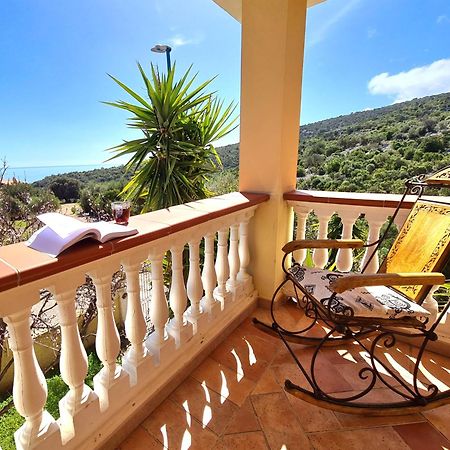 Vista Mare E Montagna Apartman Cala Gonone Kültér fotó