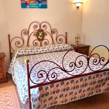 Vista Mare E Montagna Apartman Cala Gonone Kültér fotó