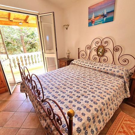 Vista Mare E Montagna Apartman Cala Gonone Kültér fotó